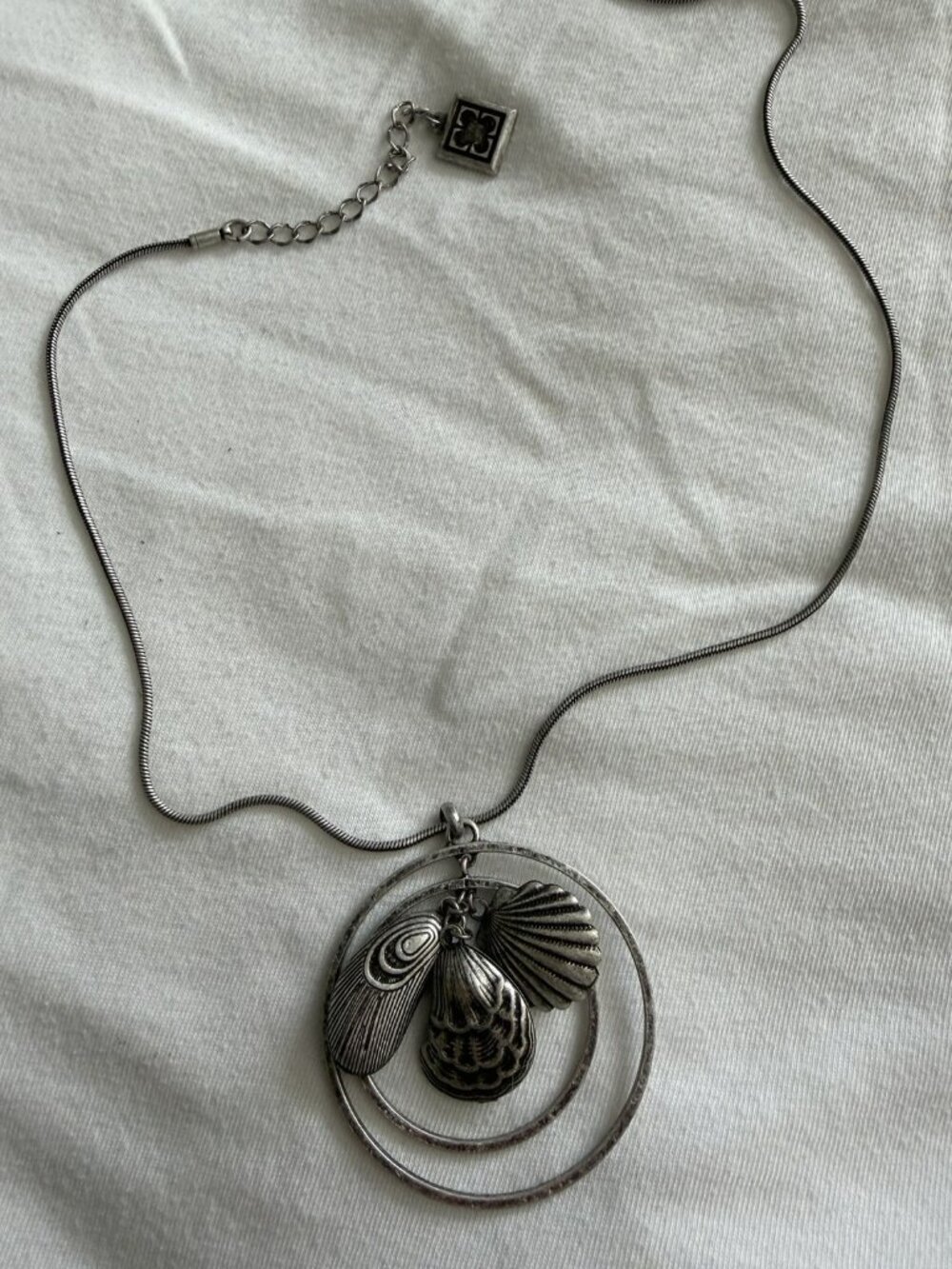Silver Tone Seashell Charm Ring Pendant Necklace